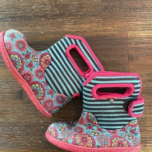 Bogs, size toddler 9